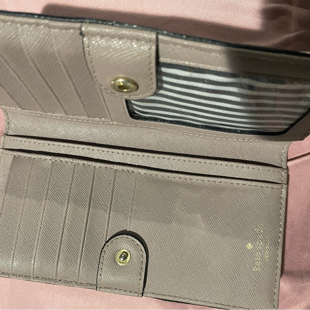 Kate spade wallet - Picture 2 of 3